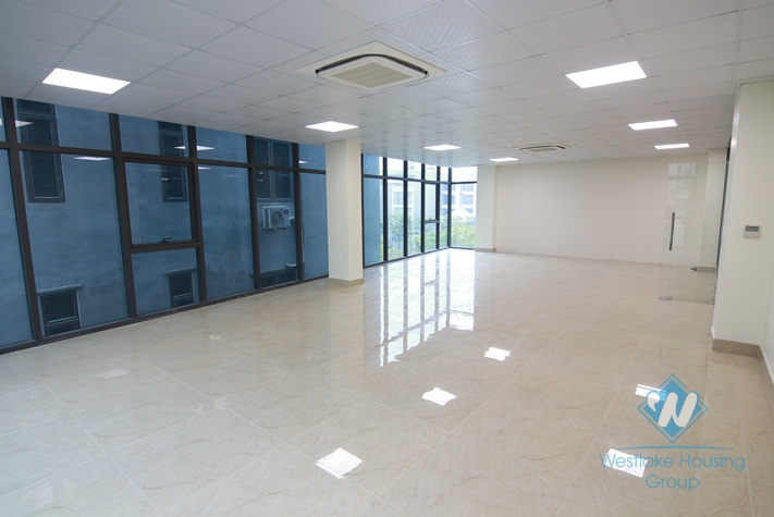 An office for rent in Vo Chi Cong street, Tay Ho district, Ha Noi